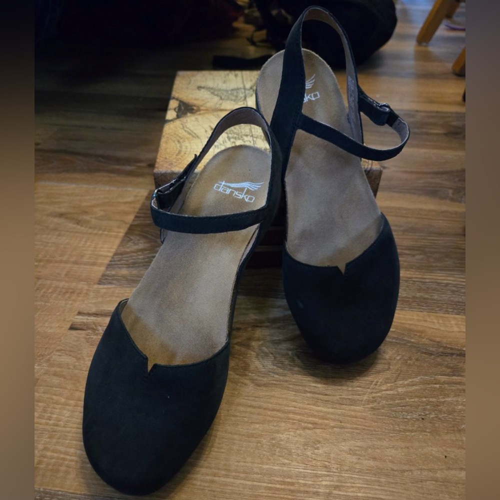 Dansko Rowan Mary Jane EU Women’s Size 38 Black Nubuck